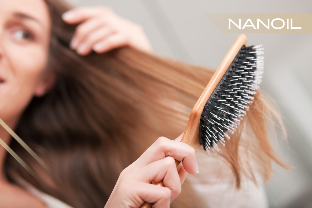 Ausbürsten der Haare ohne Geheimnisse. Wie passen Sie eine Bürste oder einen Kamm an Ihren Haartyp an?